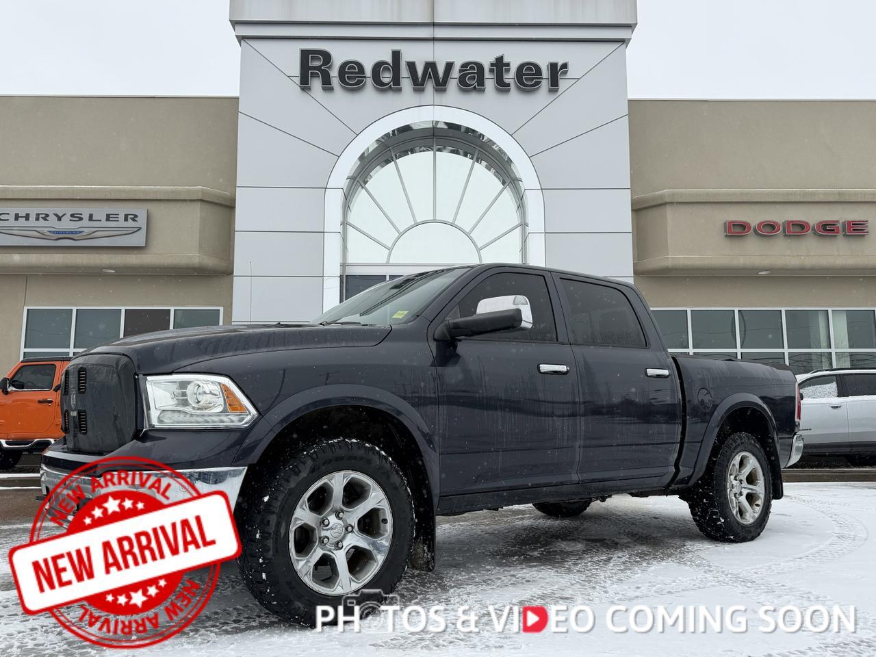 2015 Ram 1500 Laramie Crew Cab 4x4 | Leather | Heated Seats | NAV | Sunroof | Remote Start | Alpine Audio