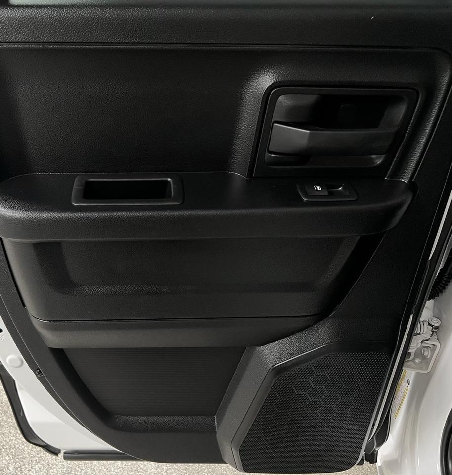 2015 Ram 1500 Tradesman photo 34