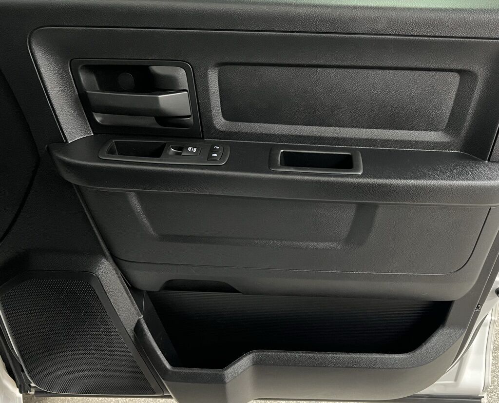 2015 Ram 1500 Tradesman photo 44