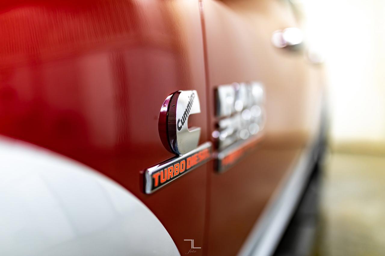 2015 Ram 2500 4x4 Crew Cab Laramie Diesel Leather Nav BCam Red Deer AB