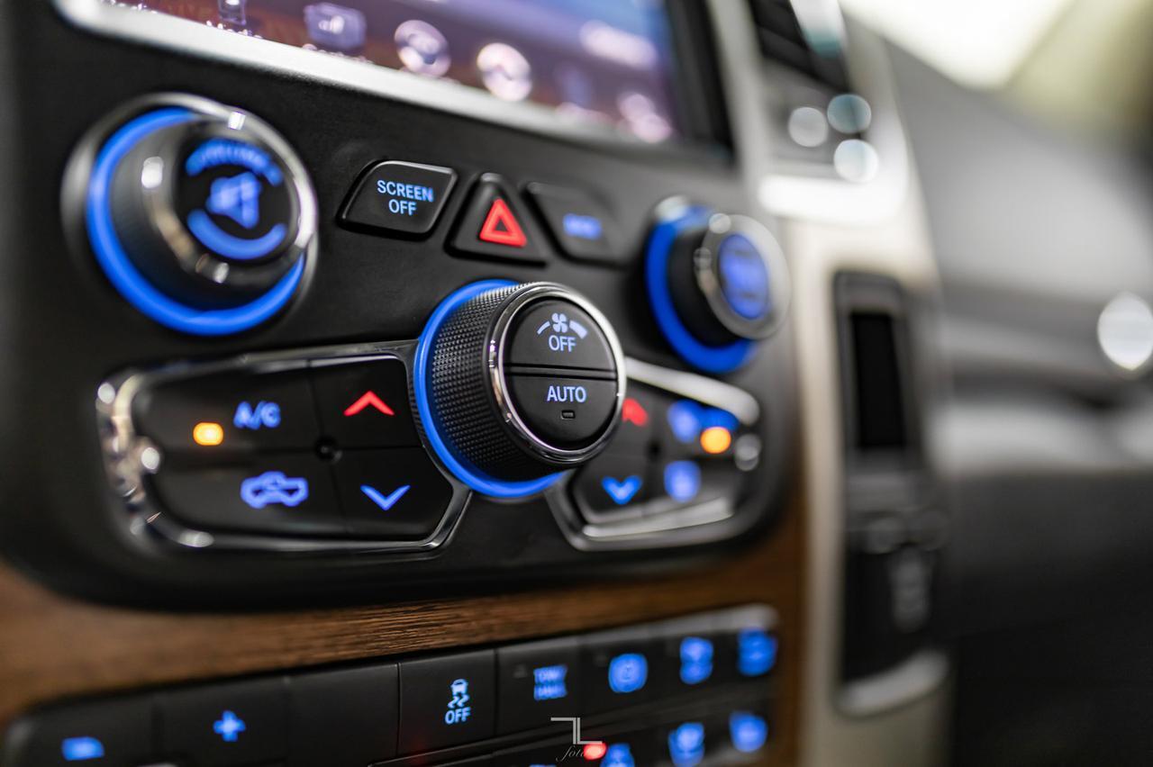 2015 Ram 2500 4x4 Crew Cab Laramie Diesel Leather Nav BCam Red Deer AB