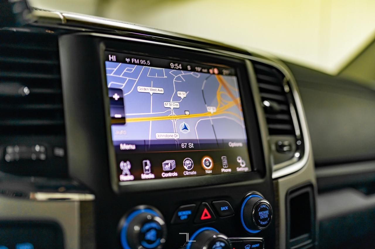 2015 Ram 2500 4x4 Crew Cab Laramie Diesel Leather Nav BCam Red Deer AB