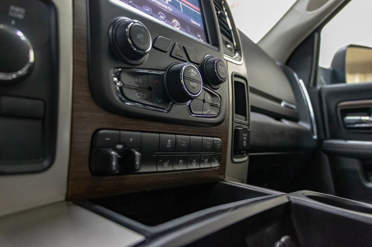 2015 Ram 2500 4x4 Crew Cab Laramie Leather Roof Nav Red Deer AB