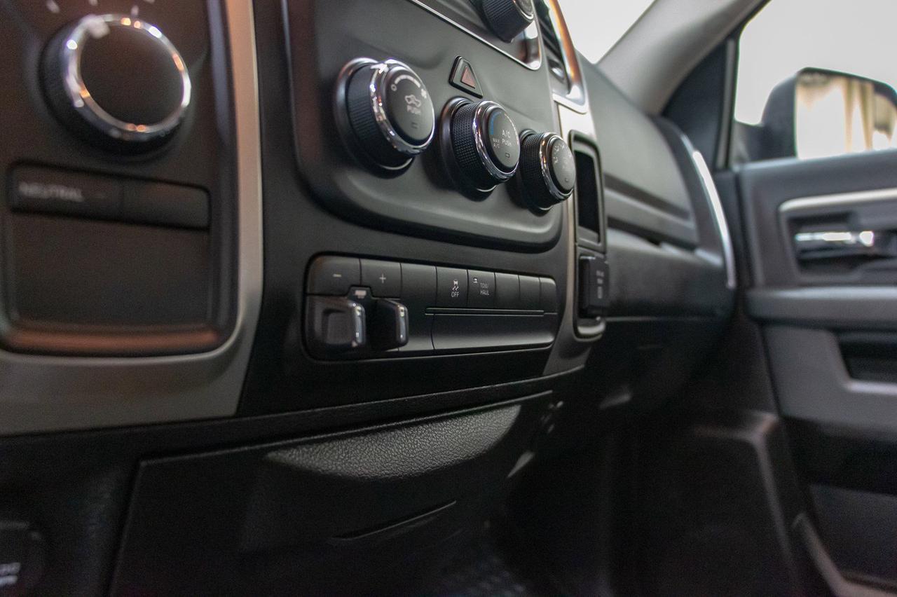 2015 Ram 2500 4x4 Crew Cab SLT Red Deer AB