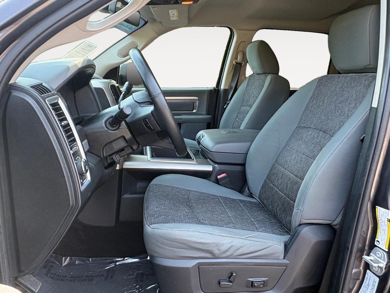 2015 Ram 2500 Big Horn, 5TH WHEEL/GOOSENECK TOW PACKAGE, BACKUP CAMERA, PARKING SENSORS, REMOTE START, HEATED STEERING WHEEL & SEATS, REAR POWER SLIDING WINDOW, APPLE CARPLAY/ANDROID AUTO, WIFI AVAILABLE, ONLY 53K MILES, JUST 1 OWNER, CLEAN CARFAX, THIS RAM IS REA