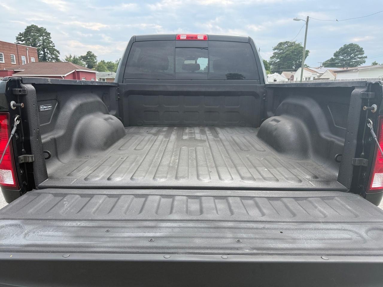 2015 Ram 2500 Big Horn, HEATED SEATS, POWER SLIDING REAR WINDOW, RUNNING BOARDS, UNIVERSAL GARAGE DOOR OPENER, BLUETOOTH, BACKUP CAMERA, POWER MIRRORS, REMOTE START, BED LINER, TOW PACKAGE, TOW HOOKS, THIS RAM 2500 CAN HAUL ANYTHING! Norfolk VA
