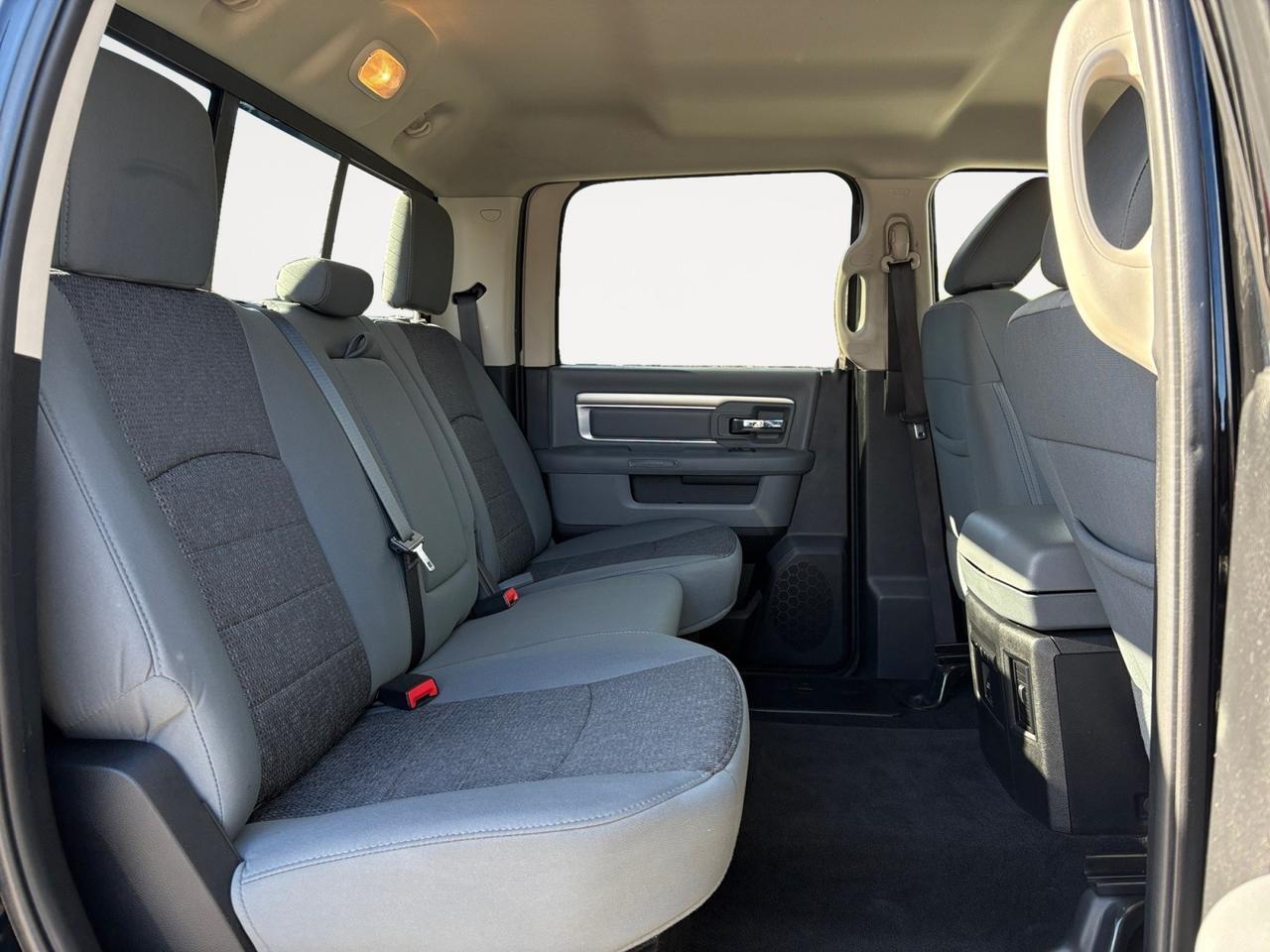 2015 Ram 2500 Big Horn, RUNNING BOARDS, REMOTE START, TOW PACKAGE, REAR POWER SLIDING WINDOW, HEATED STEERING WHEEL & SEATS, NAVIGATION, ONLY 43K MILES, JUST 1 OWNER, RIDE BIG IN THIS RAM! Virginia Beach VA