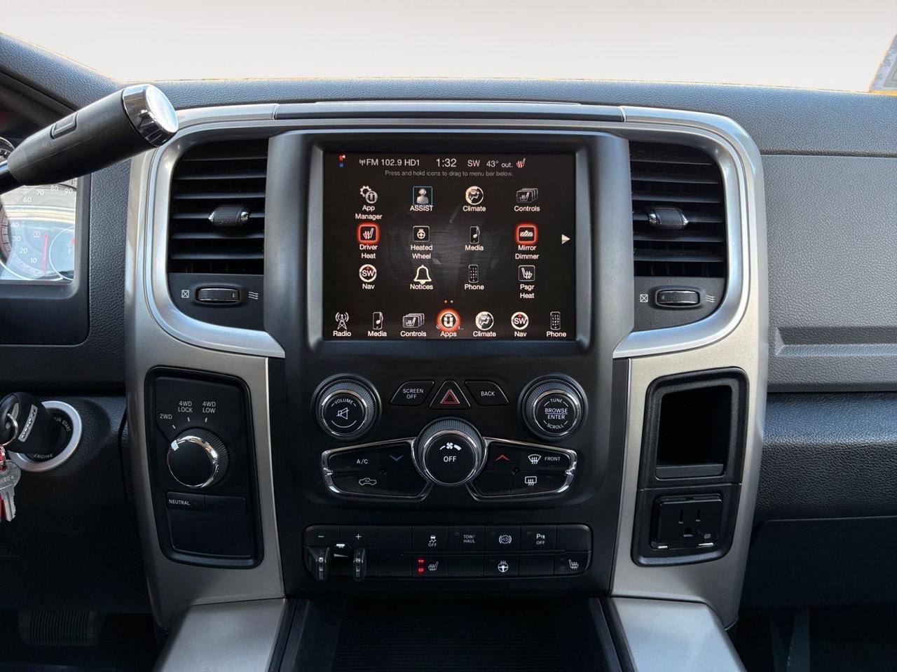 2015 Ram 2500 Big Horn, RUNNING BOARDS, REMOTE START, TOW PACKAGE, REAR POWER SLIDING WINDOW, HEATED STEERING WHEEL & SEATS, NAVIGATION, ONLY 43K MILES, JUST 1 OWNER, RIDE BIG IN THIS RAM! Virginia Beach VA