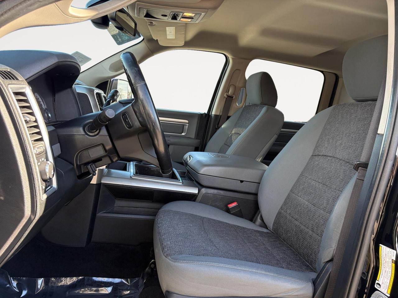 2015 Ram 2500 Big Horn, RUNNING BOARDS, REMOTE START, TOW PACKAGE, REAR POWER SLIDING WINDOW, HEATED STEERING WHEEL & SEATS, NAVIGATION, ONLY 43K MILES, JUST 1 OWNER, RIDE BIG IN THIS RAM! Virginia Beach VA