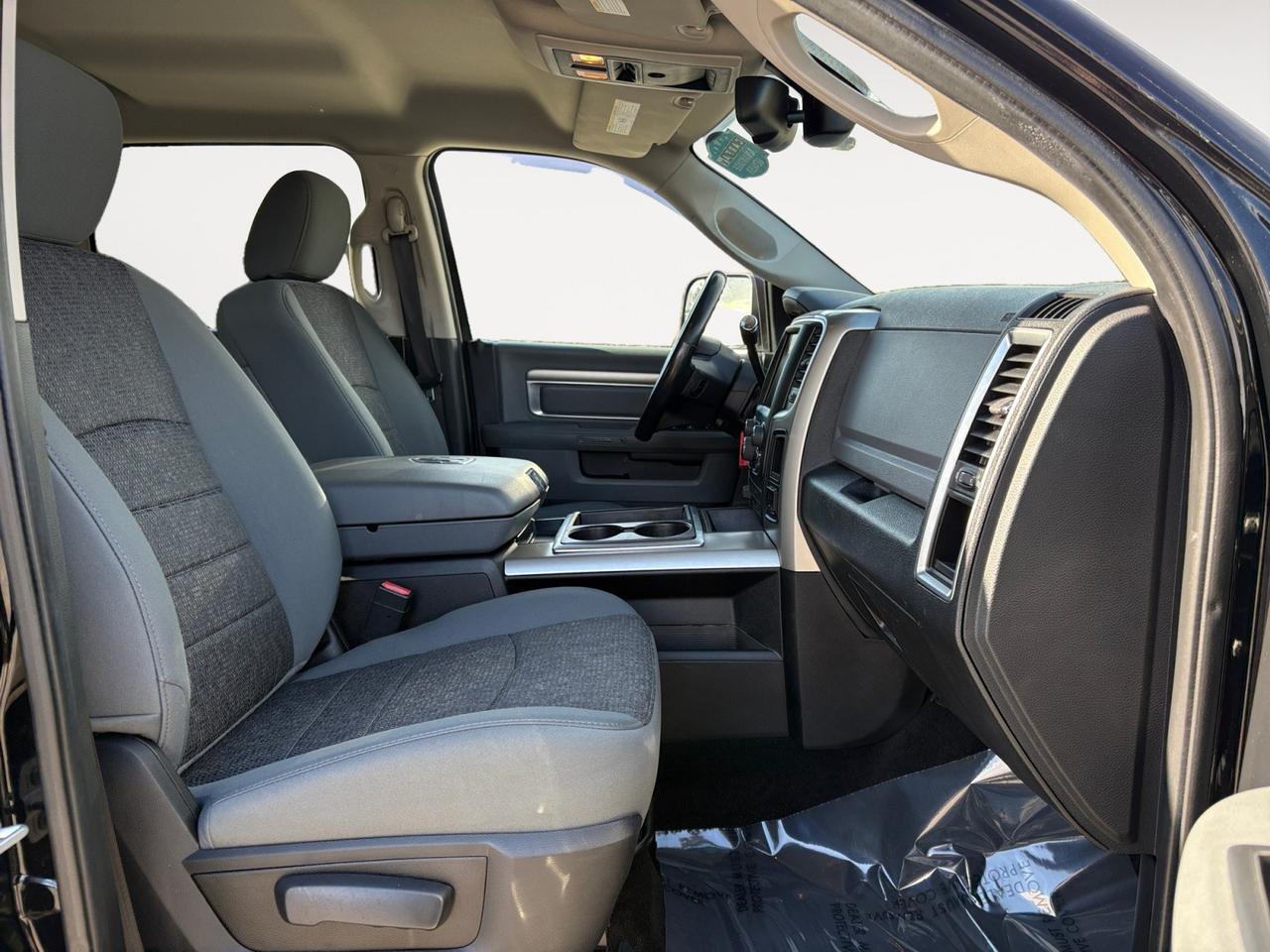 2015 Ram 2500 Big Horn, RUNNING BOARDS, REMOTE START, TOW PACKAGE, REAR POWER SLIDING WINDOW, HEATED STEERING WHEEL & SEATS, NAVIGATION, ONLY 43K MILES, JUST 1 OWNER, RIDE BIG IN THIS RAM! Virginia Beach VA