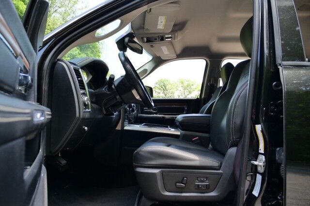 2015 Ram 2500 Laramie 4X4 / UPGRADES / Vented Seats / Diesel! High Point NC