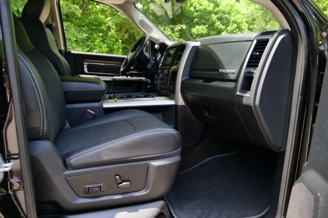 2015 Ram 2500 Laramie 4X4 / UPGRADES / Vented Seats / Diesel! High Point NC