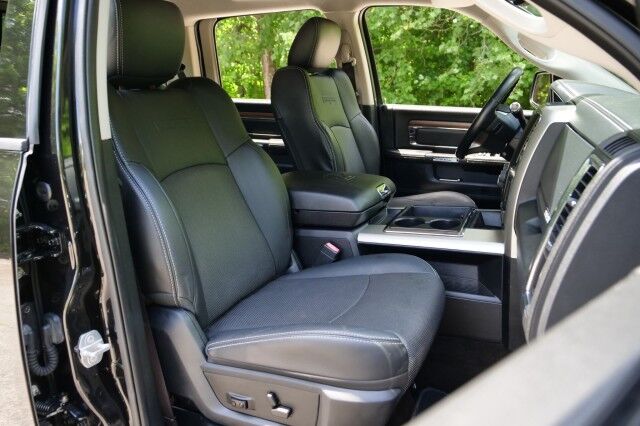 2015 Ram 2500 Laramie 4X4 / UPGRADES / Vented Seats / Diesel! High Point NC