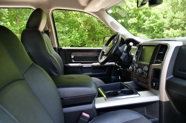 2015 Ram 2500 Laramie 4X4 / UPGRADES / Vented Seats / Diesel! High Point NC