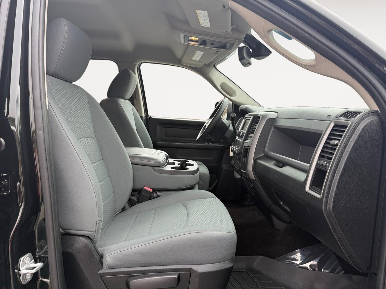 2015 Ram 2500 Tradesman, RUNNING BOARDS, TOW PACKAGE, BED LINER, POWER/HEATED MIRRORS, BLUETOOTH, TINTED GLASS, ALL WEATHER FLOOR MATS, ONLY 1 OWNER, CLEAN CARFAX, LOW MILES! Norfolk VA