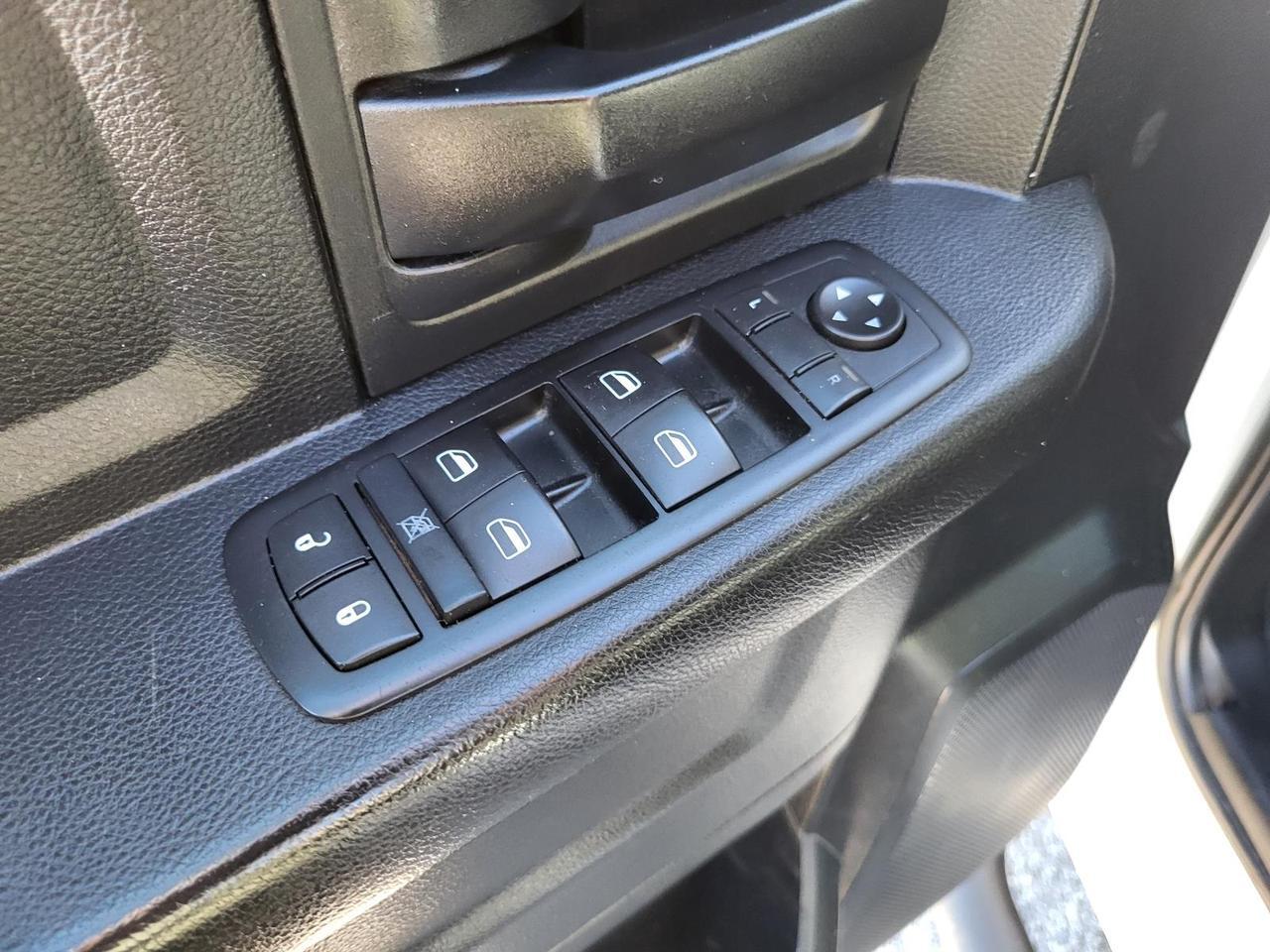 2015 Ram 3500 4WD Crew Cab 172 WB 60 CA Tradesman Beeville TX