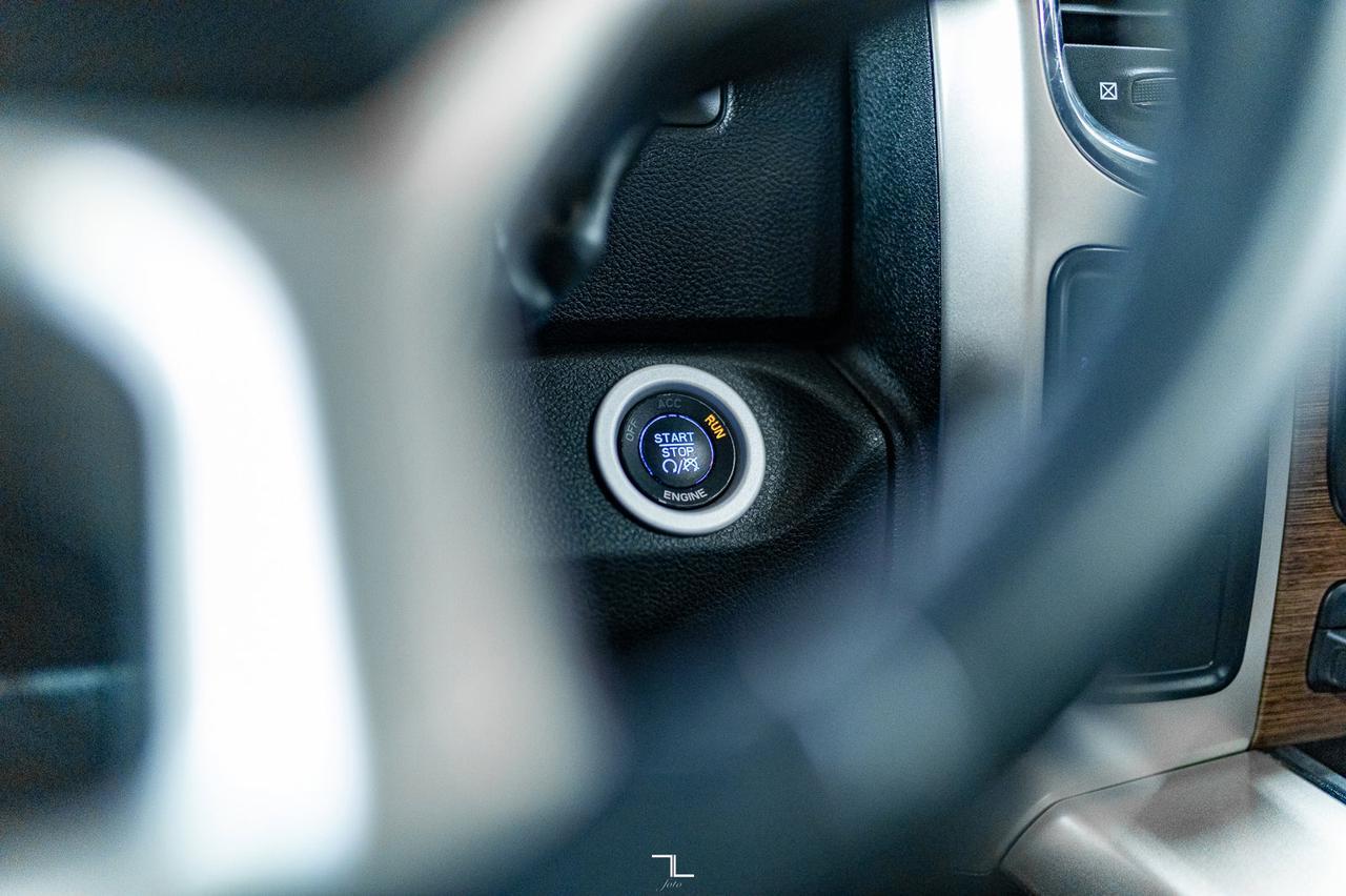 2015 Ram 3500 4x4 Crew Cab Laramie Longbox Diesel Leather Roof Nav Red Deer AB