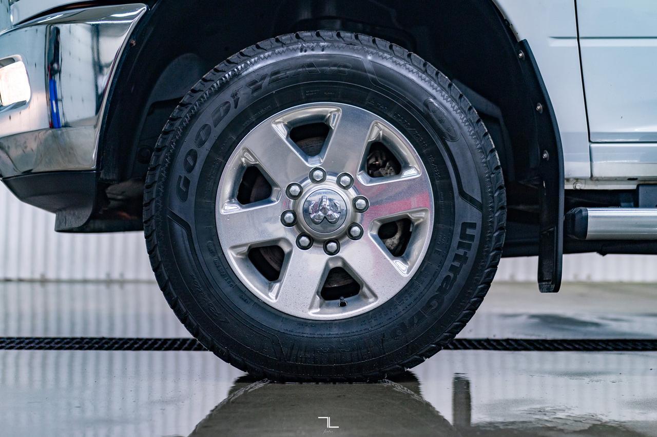 2015 Ram 3500 4x4 Crew Cab SLT Diesel Nav BCam Red Deer AB