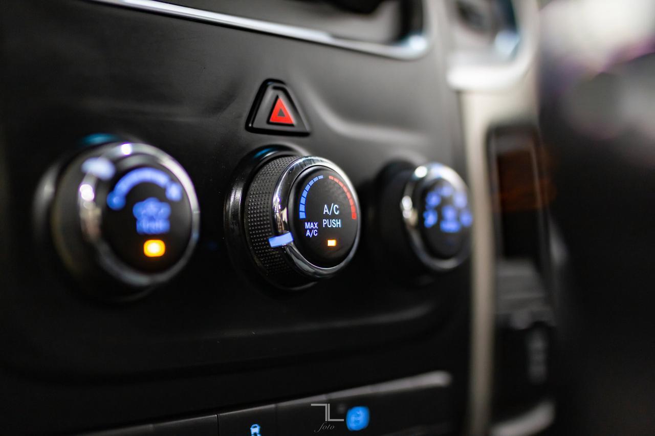 2015 Ram 3500 4x4 Crew Cab SLT Dually Diesel Manual Red Deer AB