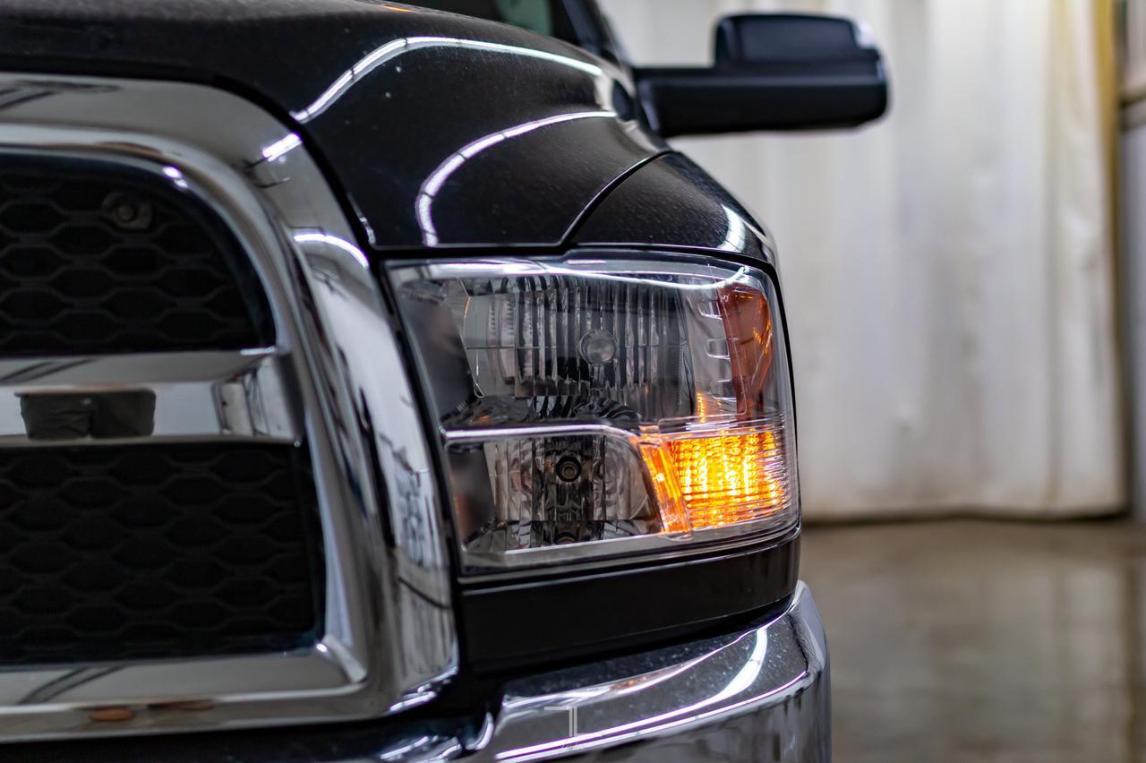 2015 Ram 3500 4x4 Crew Cab SLT Dually Diesel Manual Red Deer AB