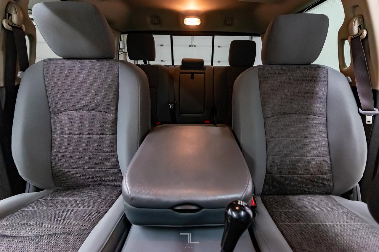 2015 Ram 3500 4x4 Crew Cab SLT Dually Diesel Manual Red Deer AB