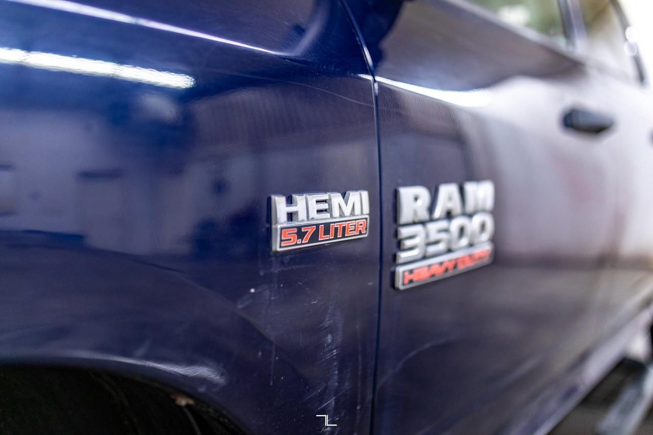 2015 Ram 3500 4x4 Crew Cab ST HEMI Longbox Red Deer AB