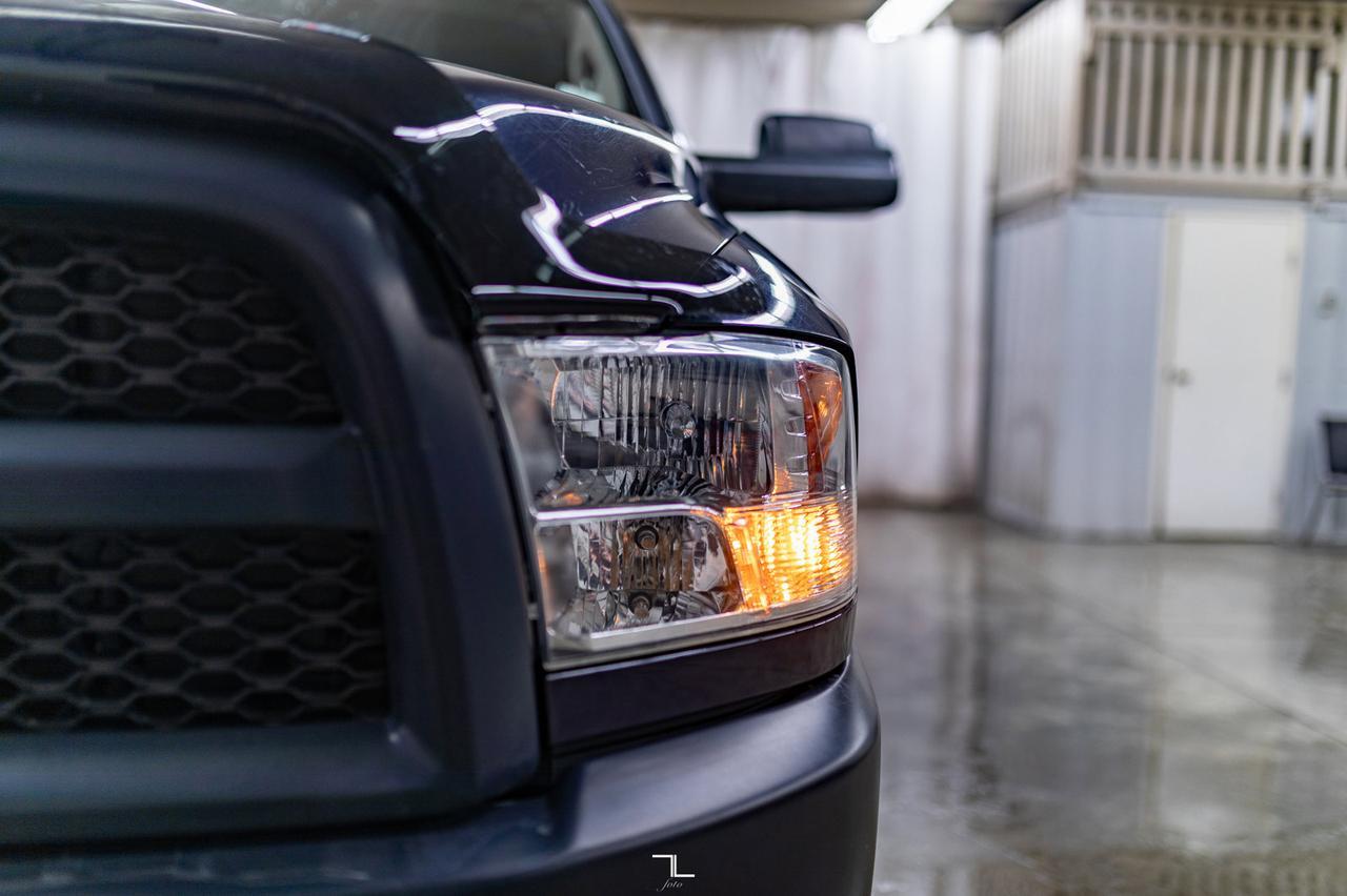 2015 Ram 3500 4x4 Crew Cab ST HEMI Longbox Red Deer AB