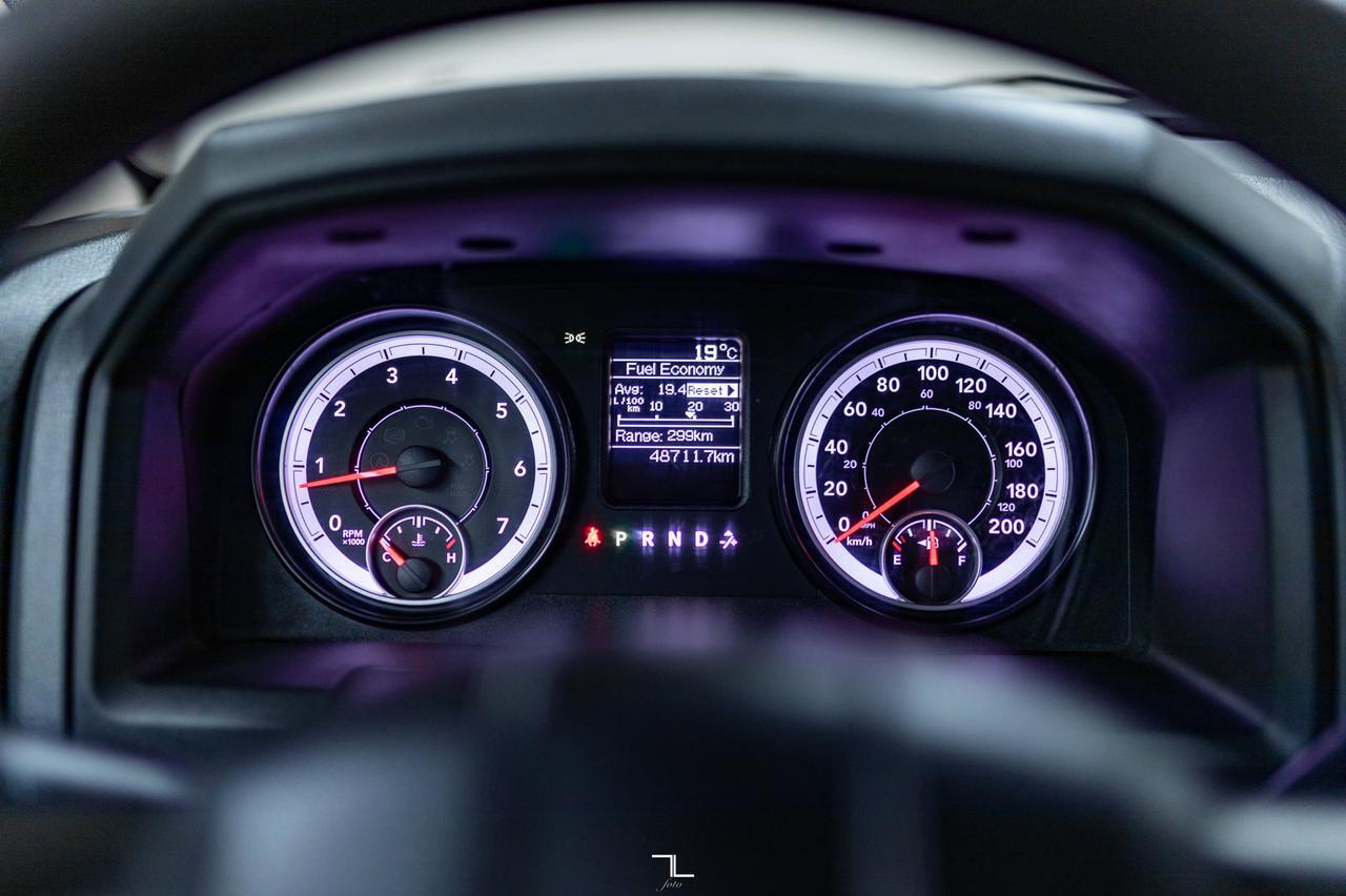 2015 Ram 3500 4x4 Crew Cab ST HEMI Longbox Red Deer AB