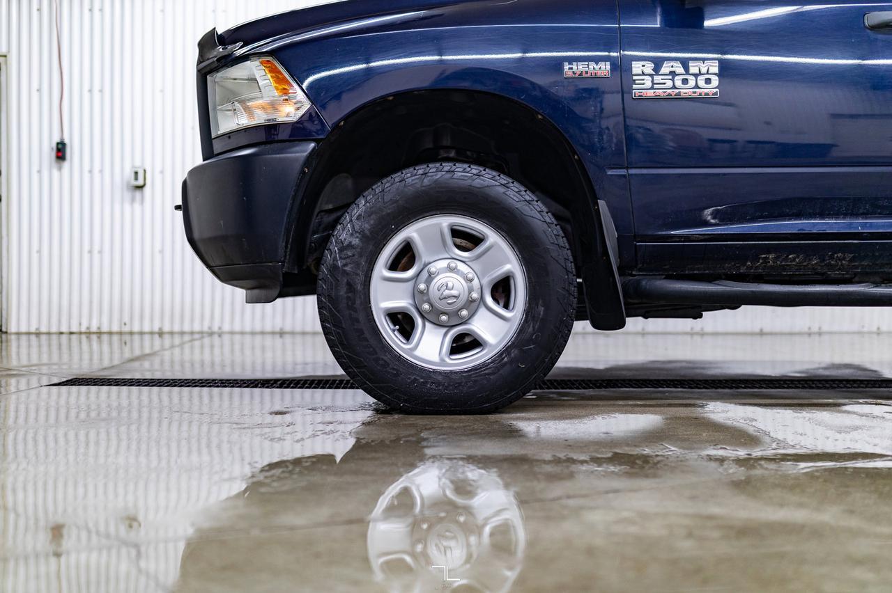 2015 Ram 3500 4x4 Crew Cab ST HEMI Longbox Red Deer AB