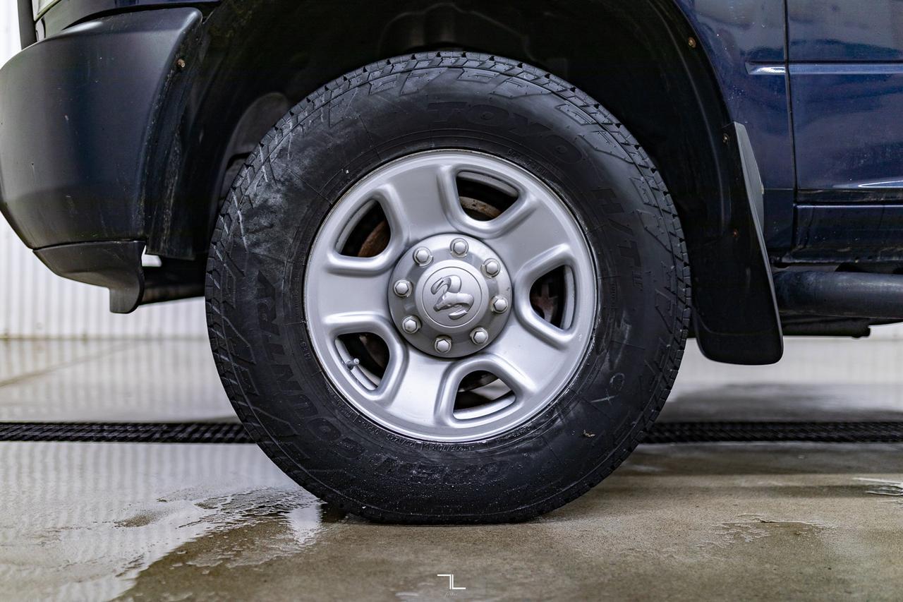 2015 Ram 3500 4x4 Crew Cab ST HEMI Longbox Red Deer AB