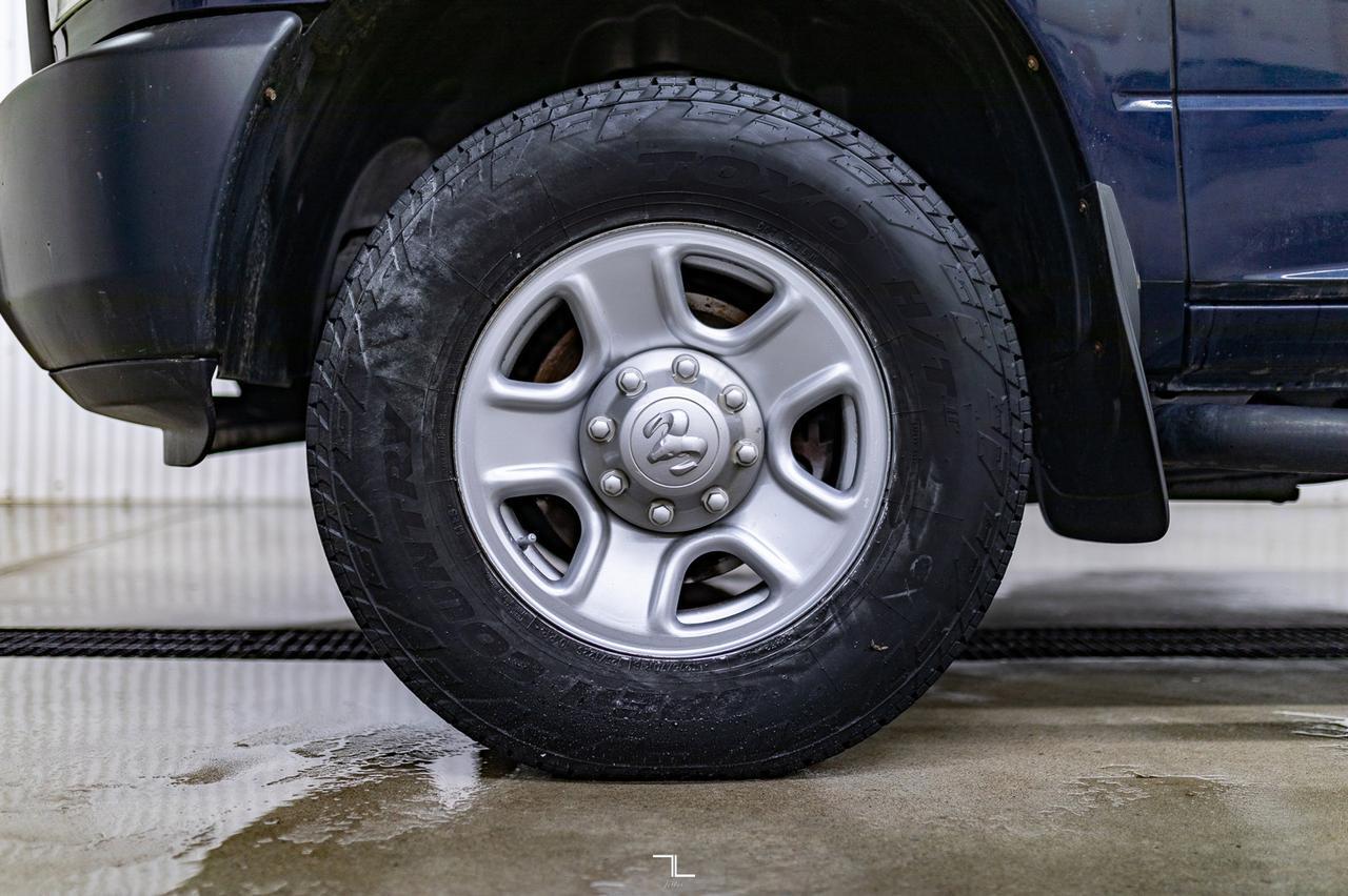 2015 Ram 3500 4x4 Crew Cab ST HEMI Longbox Red Deer AB