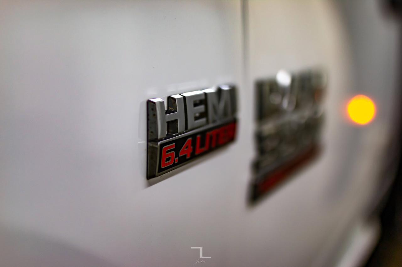 2015 Ram 3500 4x4 Reg Cab ST Dually Deck HEMI Red Deer AB