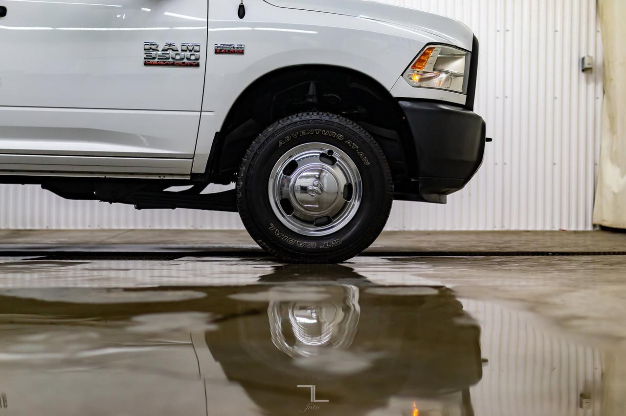 2015 Ram 3500 4x4 Reg Cab ST Dually Deck HEMI Red Deer AB