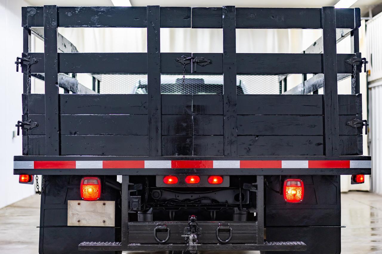 2015 Ram 3500 4x4 Reg Cab ST Dually Deck HEMI Red Deer AB