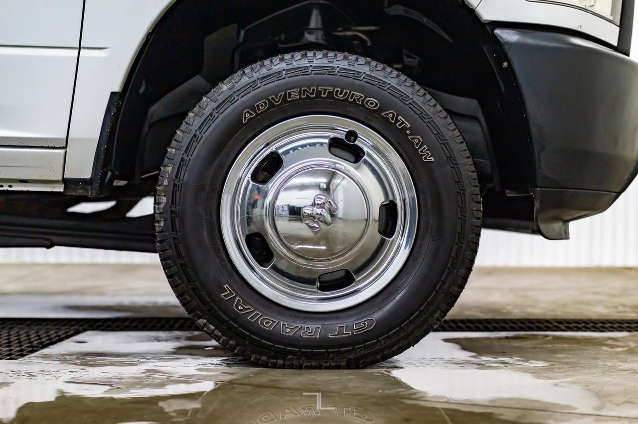 2015 Ram 3500 4x4 Reg Cab ST Dually Deck HEMI Red Deer AB