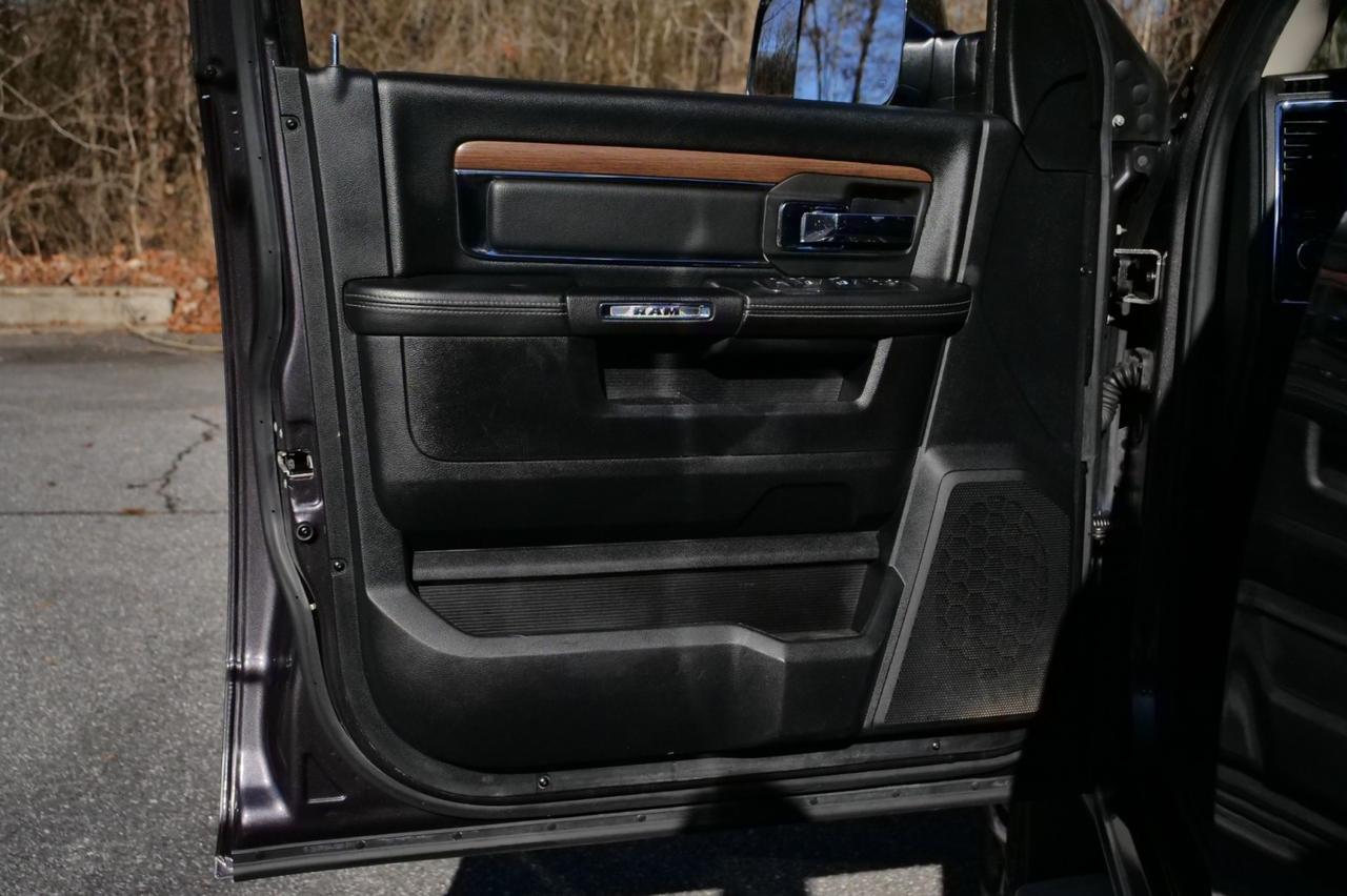 2015 Ram 3500 Laramie 4X4 / DRW / Long Box / Turbo Diesel! Lincolnton NC