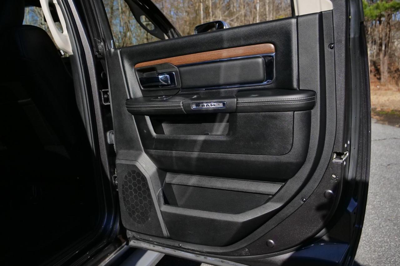 2015 Ram 3500 Laramie 4X4 / DRW / Long Box / Turbo Diesel! Lincolnton NC