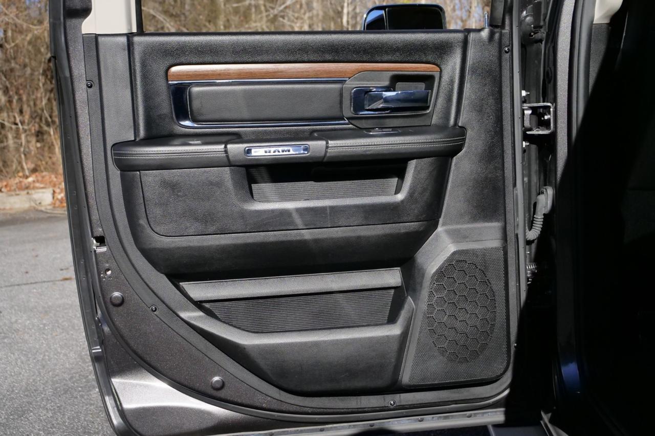 2015 Ram 3500 Laramie 4X4 / DRW / Long Box / Turbo Diesel! Lincolnton NC