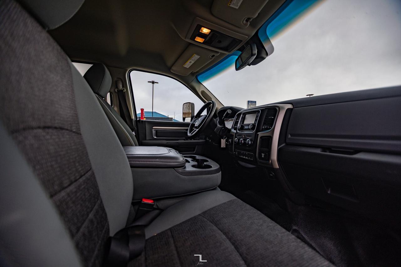 2015 Ram 5500 4x4 Crew Cab SLT Cube Van Diesel AISIN Red Deer AB