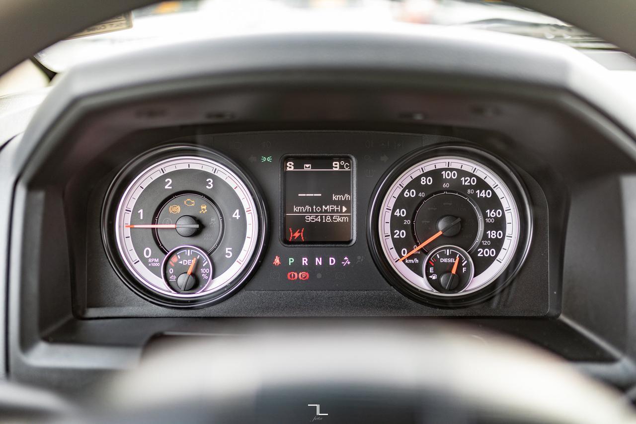 2015 Ram 5500 4x4 Crew Cab SLT Cube Van Diesel AISIN Red Deer AB