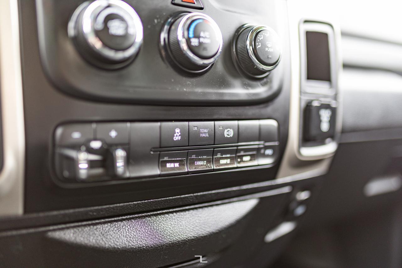 2015 Ram 5500 4x4 Crew Cab SLT Cube Van Diesel AISIN Red Deer AB