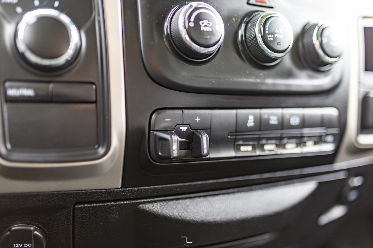 2015 Ram 5500 4x4 Crew Cab SLT Cube Van Diesel AISIN Red Deer AB