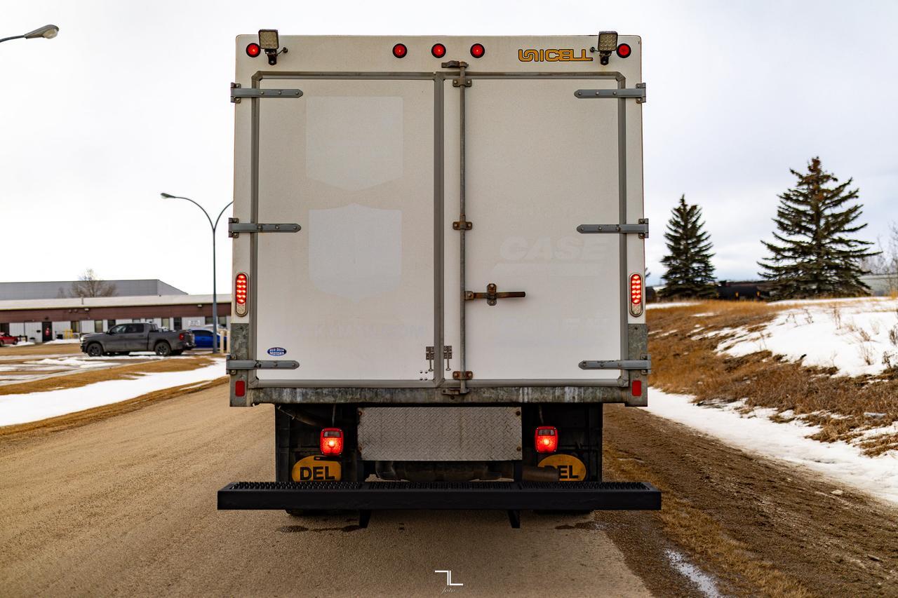 2015 Ram 5500 4x4 Crew Cab SLT Cube Van Diesel AISIN Red Deer AB