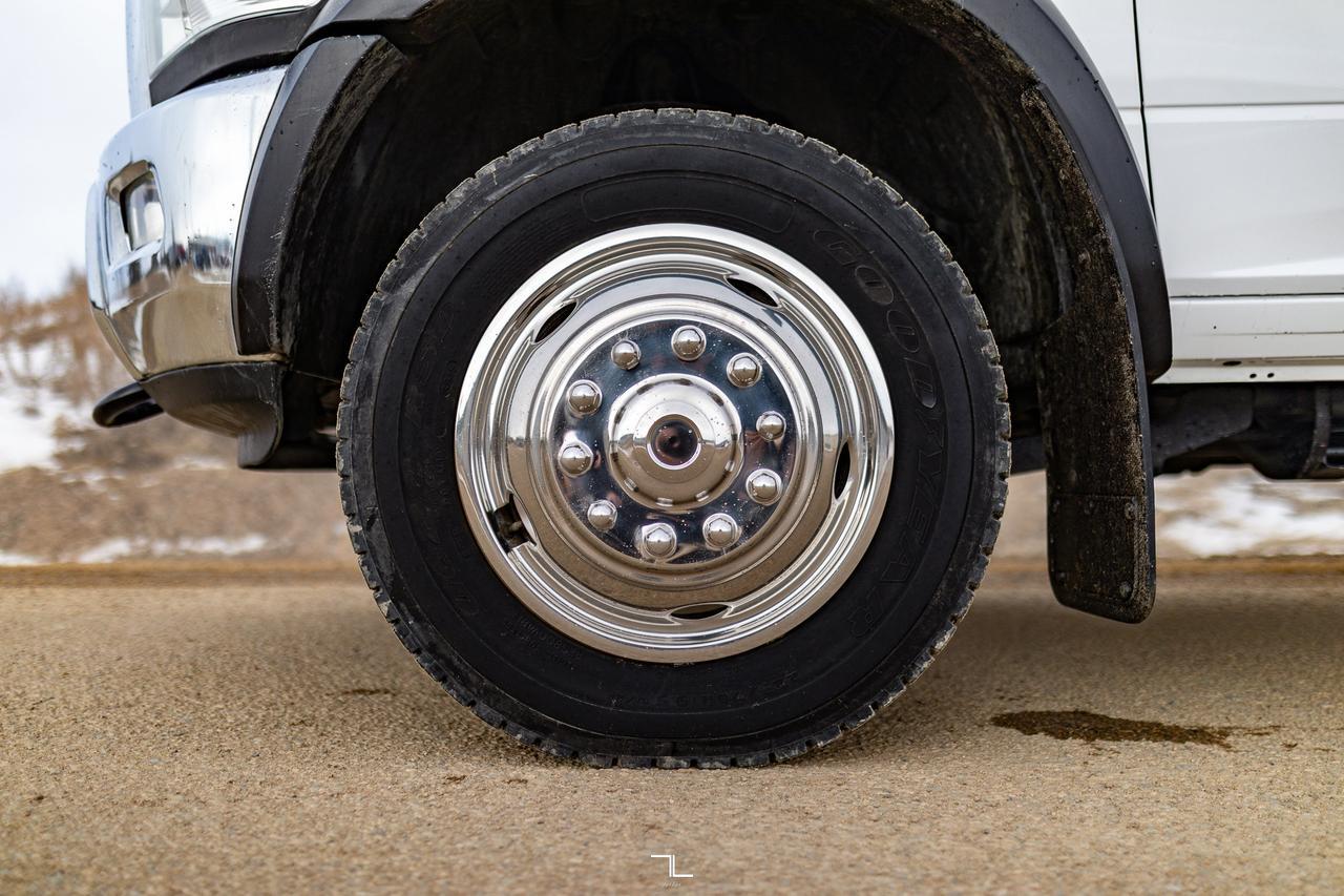 2015 Ram 5500 4x4 Crew Cab SLT Cube Van Diesel AISIN Red Deer AB