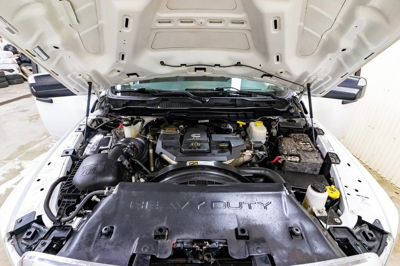 2015 Ram 5500 4x4 Crew Cab SLT Deck Diesel AISIN Red Deer AB