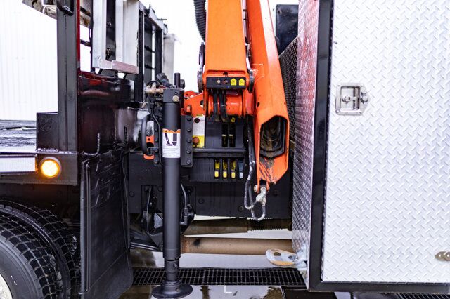 2015 Ram 5500 4x4 Crew Cab SLT Picker Diesel AISIN Nav Red Deer AB