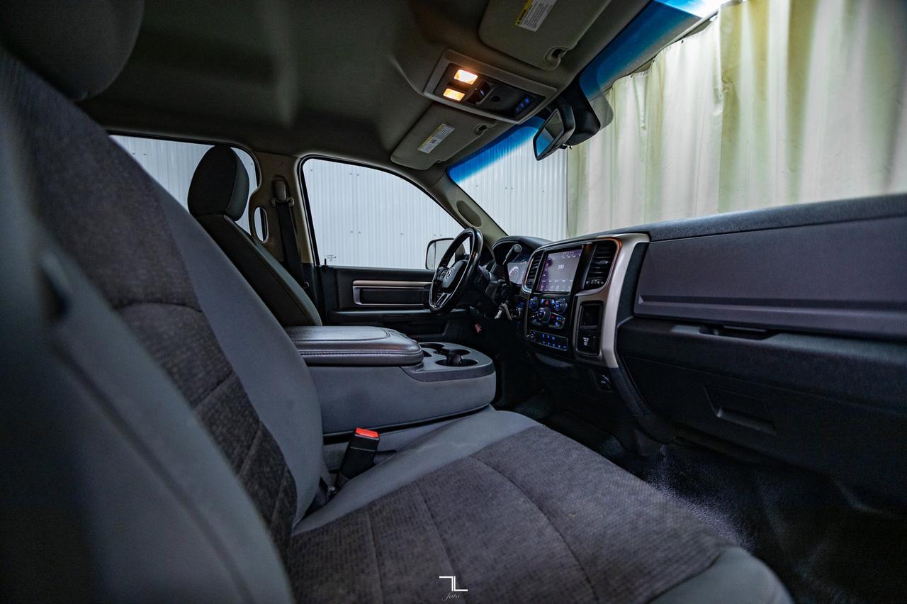 2015 Ram 5500 4x4 Crew Cab SLT Picker Diesel AISIN Nav Red Deer AB