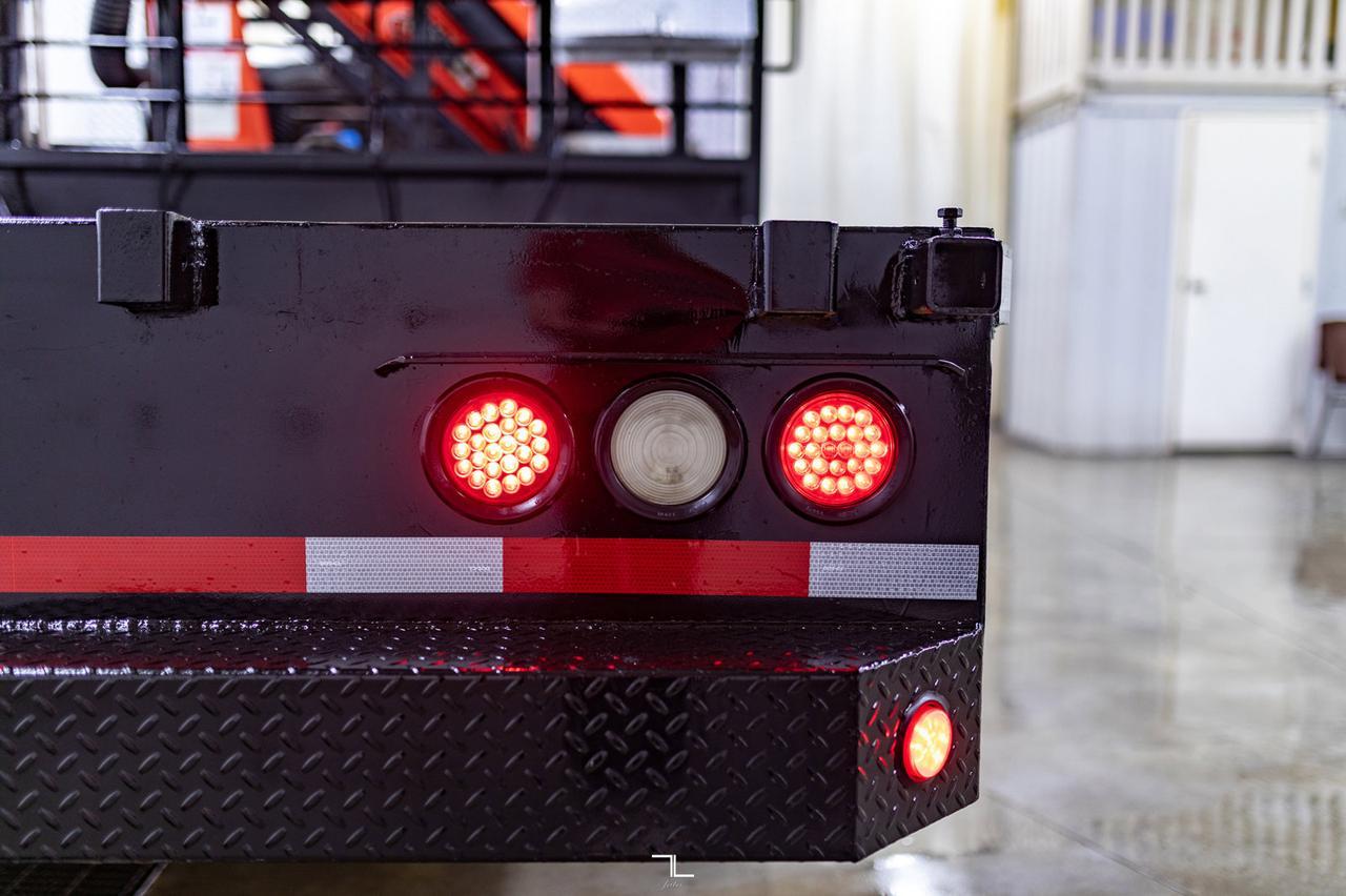 2015 Ram 5500 4x4 Crew Cab SLT Picker Diesel AISIN Nav Red Deer AB