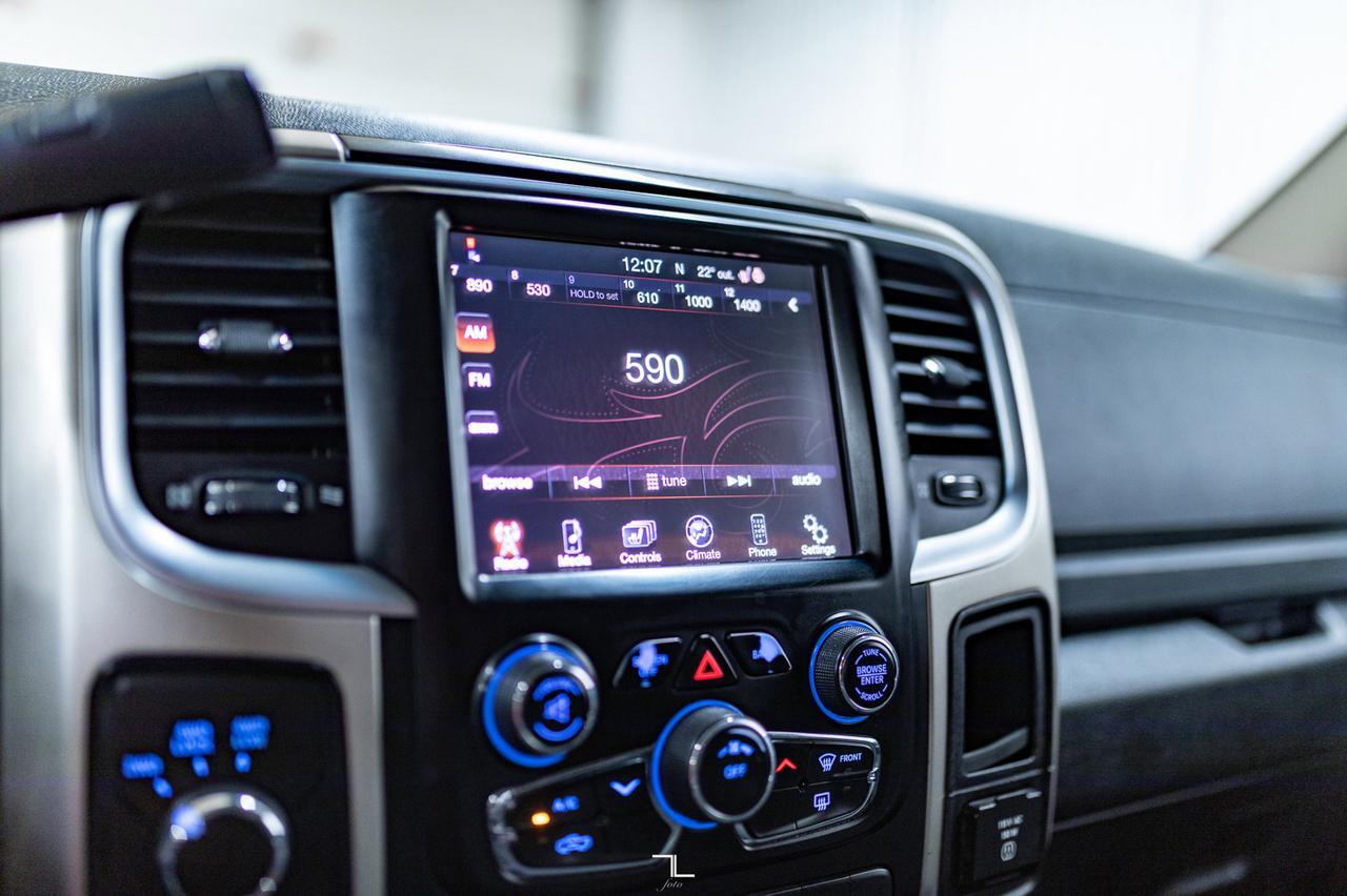 2015 Ram 5500 4x4 Crew Cab SLT Picker Diesel AISIN Nav Red Deer AB