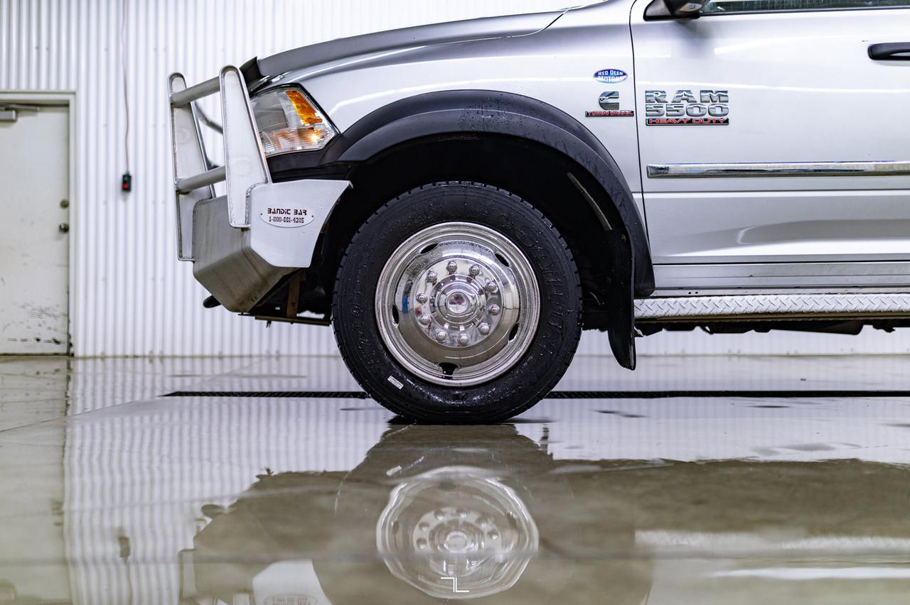 2015 Ram 5500 4x4 Crew Cab SLT Picker Diesel AISIN Nav Red Deer AB